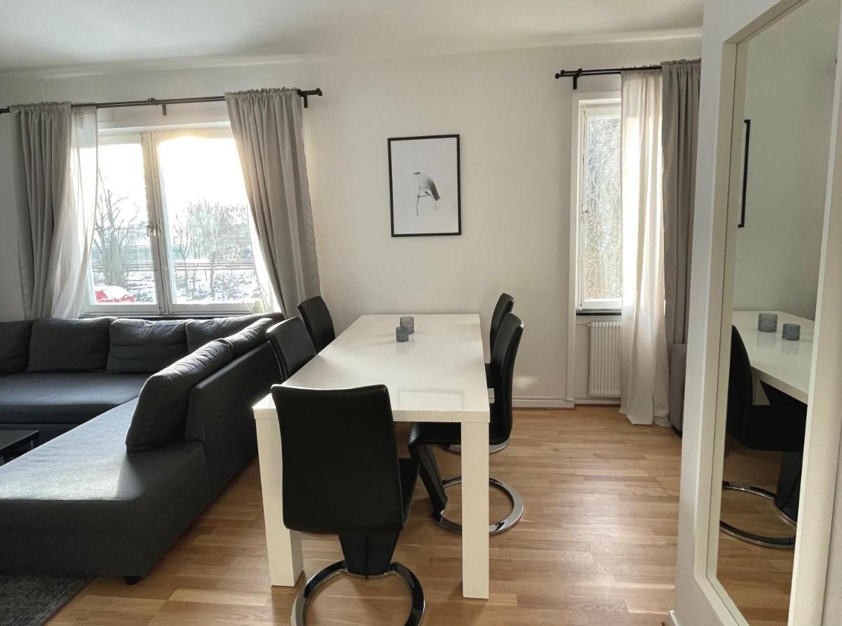 Trivsamma Lagenheter Med Fri Parkering Apartment Стокхолм Екстериор снимка